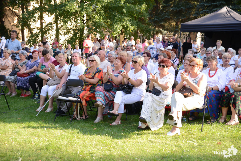 WIDEO: Parafialne pożegnanie lata z Wawelami w Końskich