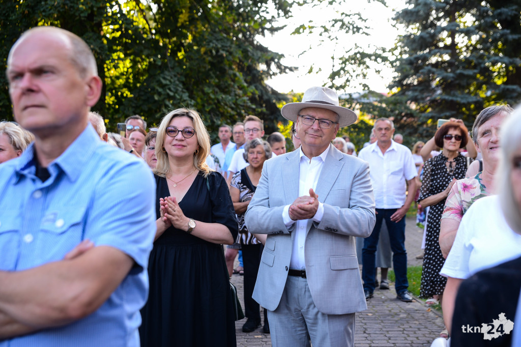 WIDEO: Parafialne pożegnanie lata z Wawelami w Końskich