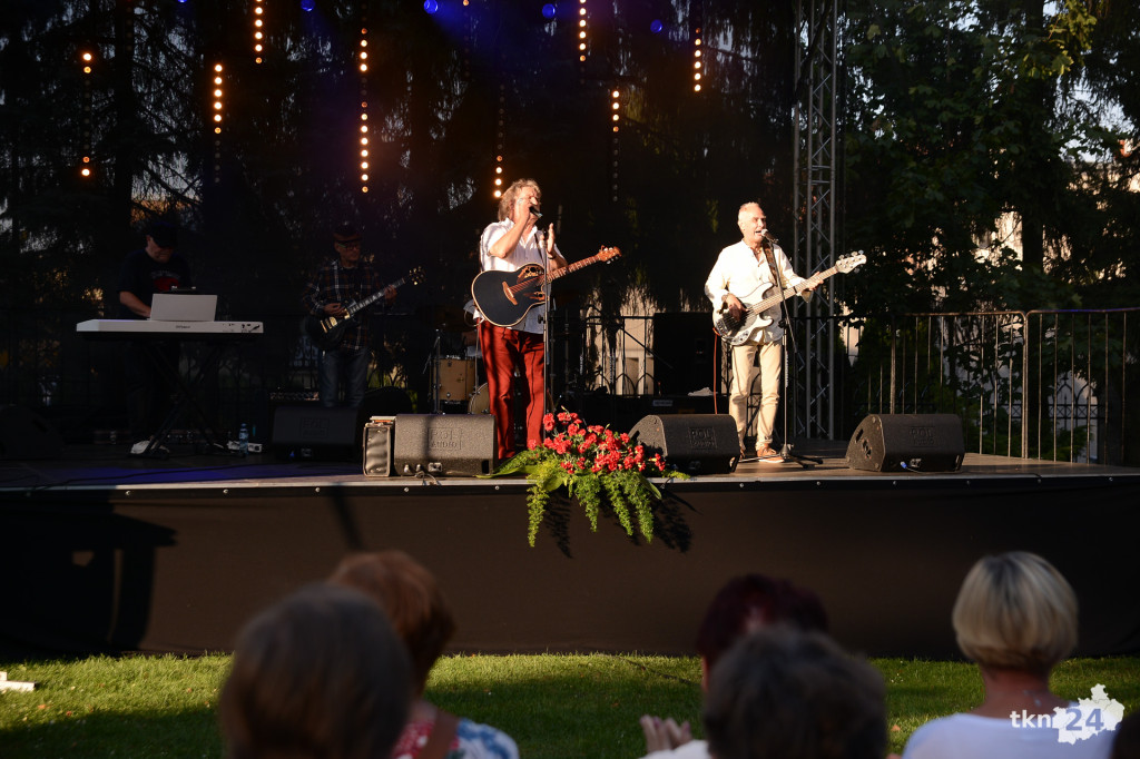 WIDEO: Parafialne pożegnanie lata z Wawelami w Końskich