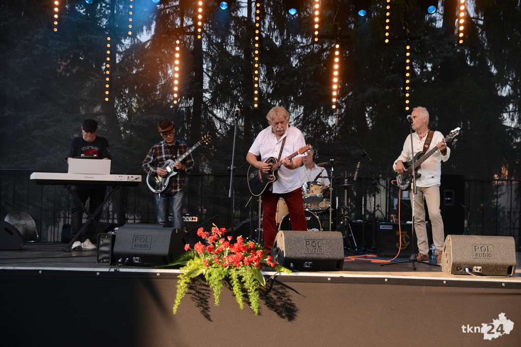 WIDEO: Parafialne pożegnanie lata z Wawelami w Końskich
