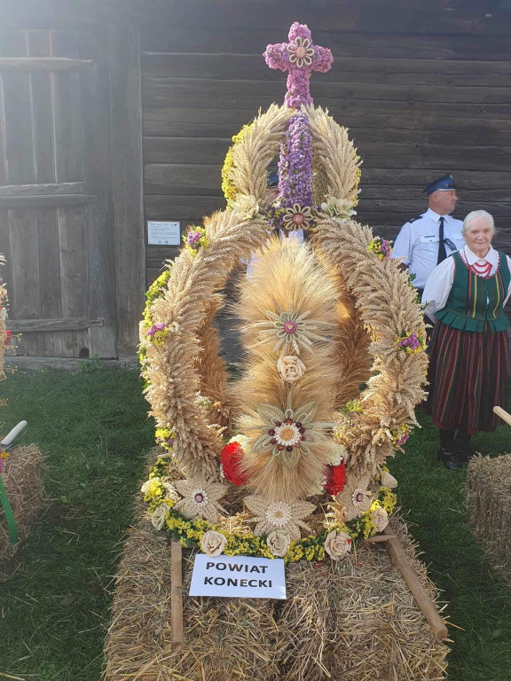 Wieniec z Czerwonej Woli doceniony na dożynkach wojewódzkich! [zdjęcia]