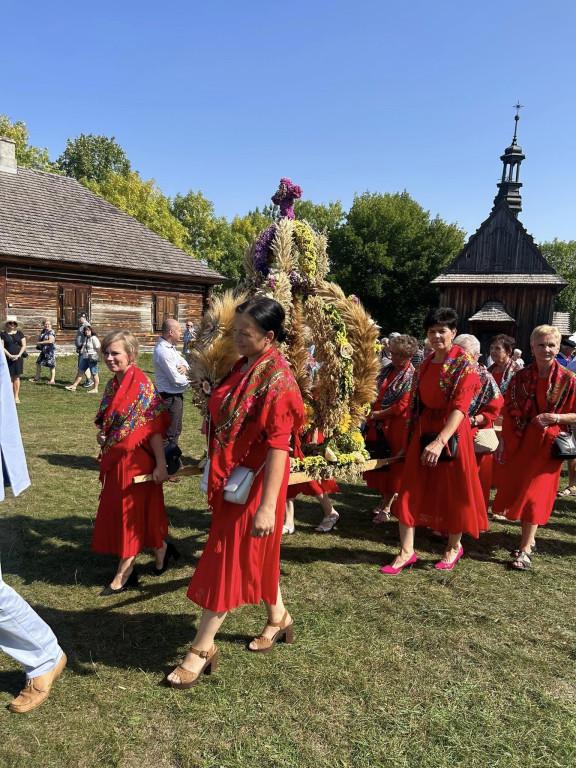 Wieniec z Czerwonej Woli doceniony na dożynkach wojewódzkich! [zdjęcia]
