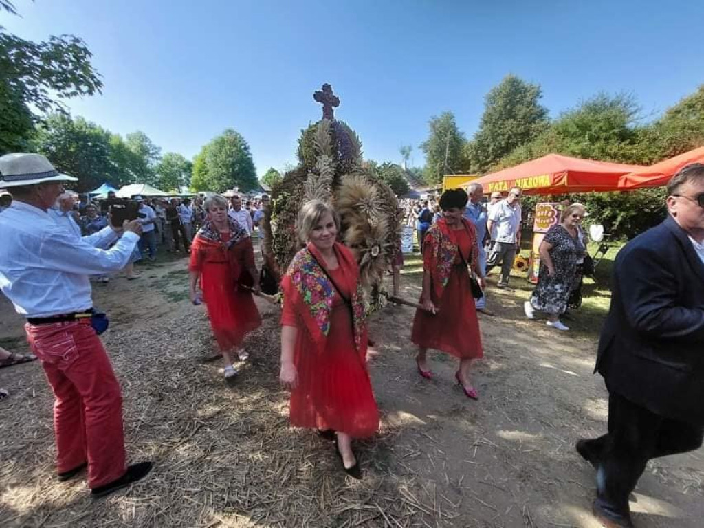 Wieniec z Czerwonej Woli doceniony na dożynkach wojewódzkich! [zdjęcia]
