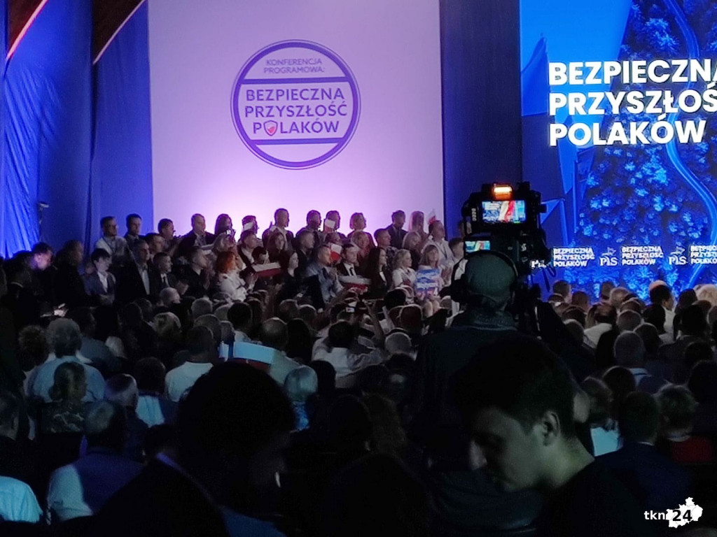Konwencja PiS w Końskich. Najważniejsi ludzie władzy przedstawili program prawicy [wideo, zdjęcia]