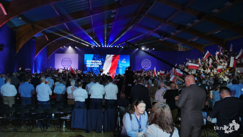 Konwencja PiS w Końskich. Najważniejsi ludzie władzy przedstawili program prawicy [wideo, zdjęcia]