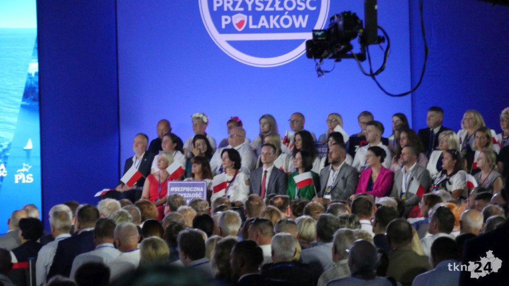 Konwencja PiS w Końskich. Najważniejsi ludzie władzy przedstawili program prawicy [wideo, zdjęcia]