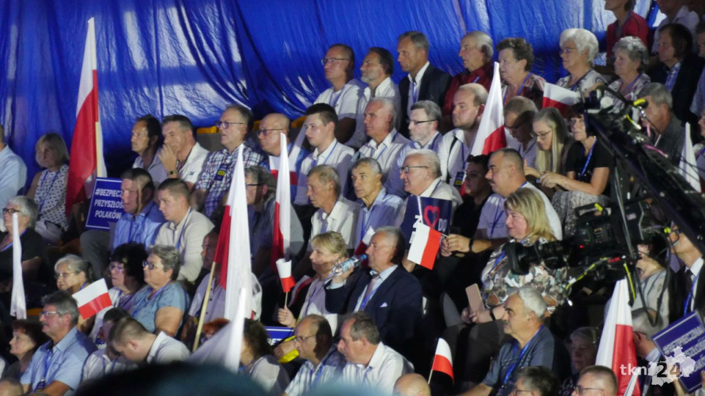 Konwencja PiS w Końskich. Najważniejsi ludzie władzy przedstawili program prawicy [wideo, zdjęcia]