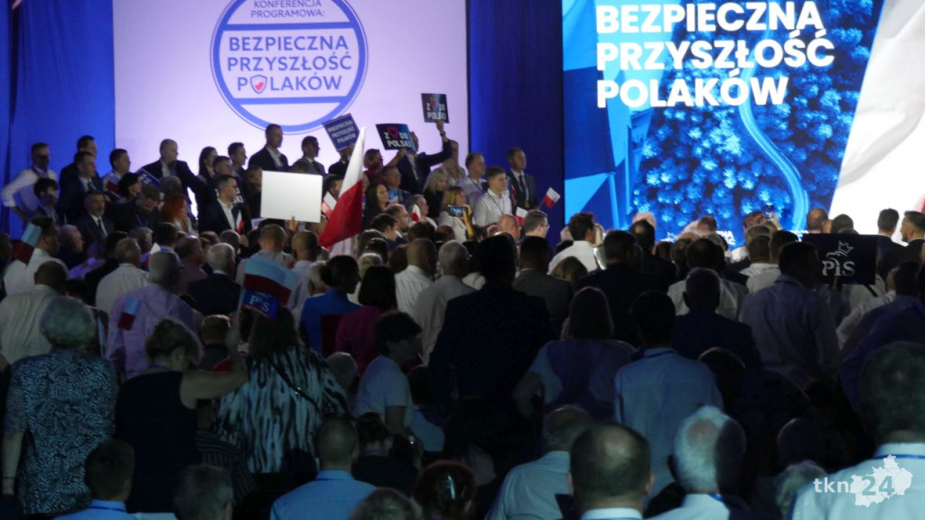 Konwencja PiS w Końskich. Najważniejsi ludzie władzy przedstawili program prawicy [wideo, zdjęcia]