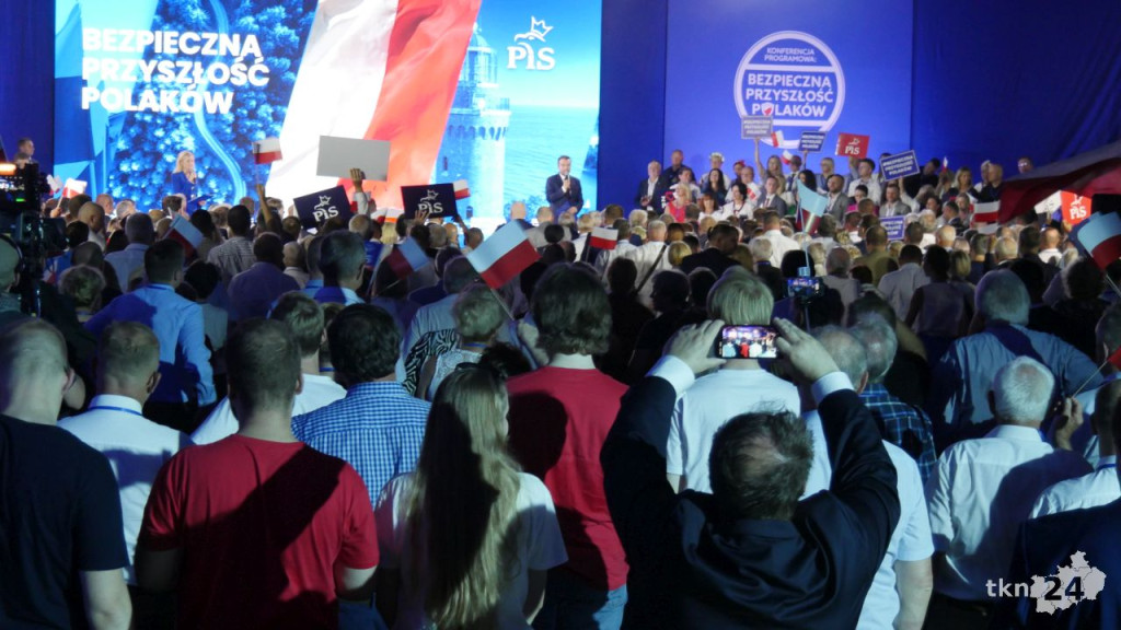Konwencja PiS w Końskich. Najważniejsi ludzie władzy przedstawili program prawicy [wideo, zdjęcia]