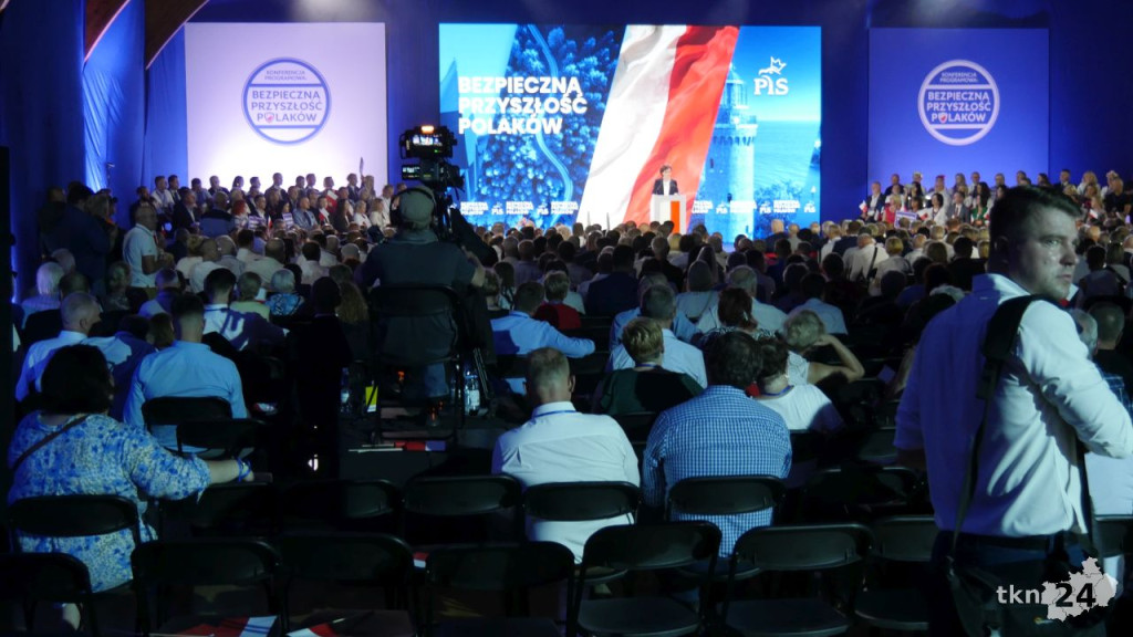Konwencja PiS w Końskich. Najważniejsi ludzie władzy przedstawili program prawicy [wideo, zdjęcia]