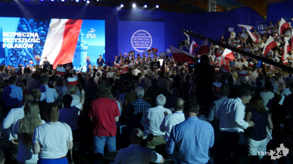 Konwencja PiS w Końskich. Najważniejsi ludzie władzy przedstawili program prawicy [wideo, zdjęcia]