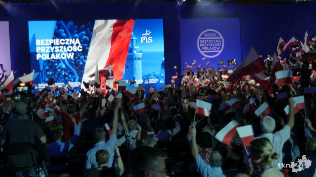 Konwencja PiS w Końskich. Najważniejsi ludzie władzy przedstawili program prawicy [wideo, zdjęcia]