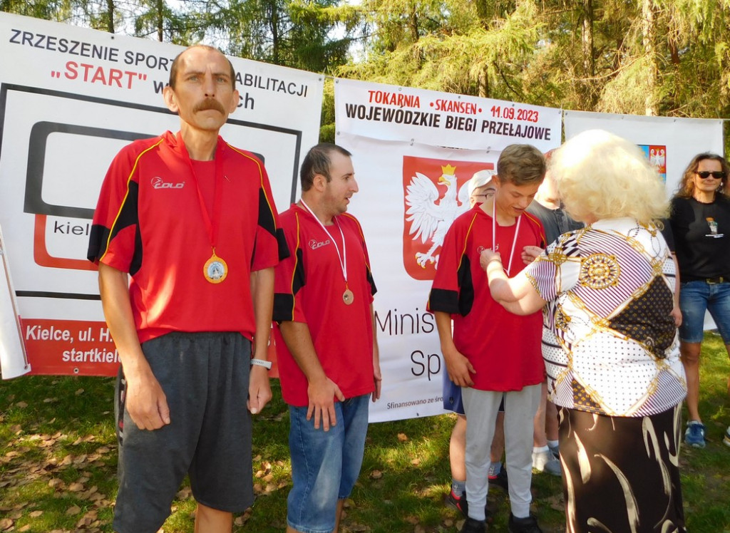Uczestnicy PŚDS w Stąporkowie z 8 medalami! [zdjęcia]
