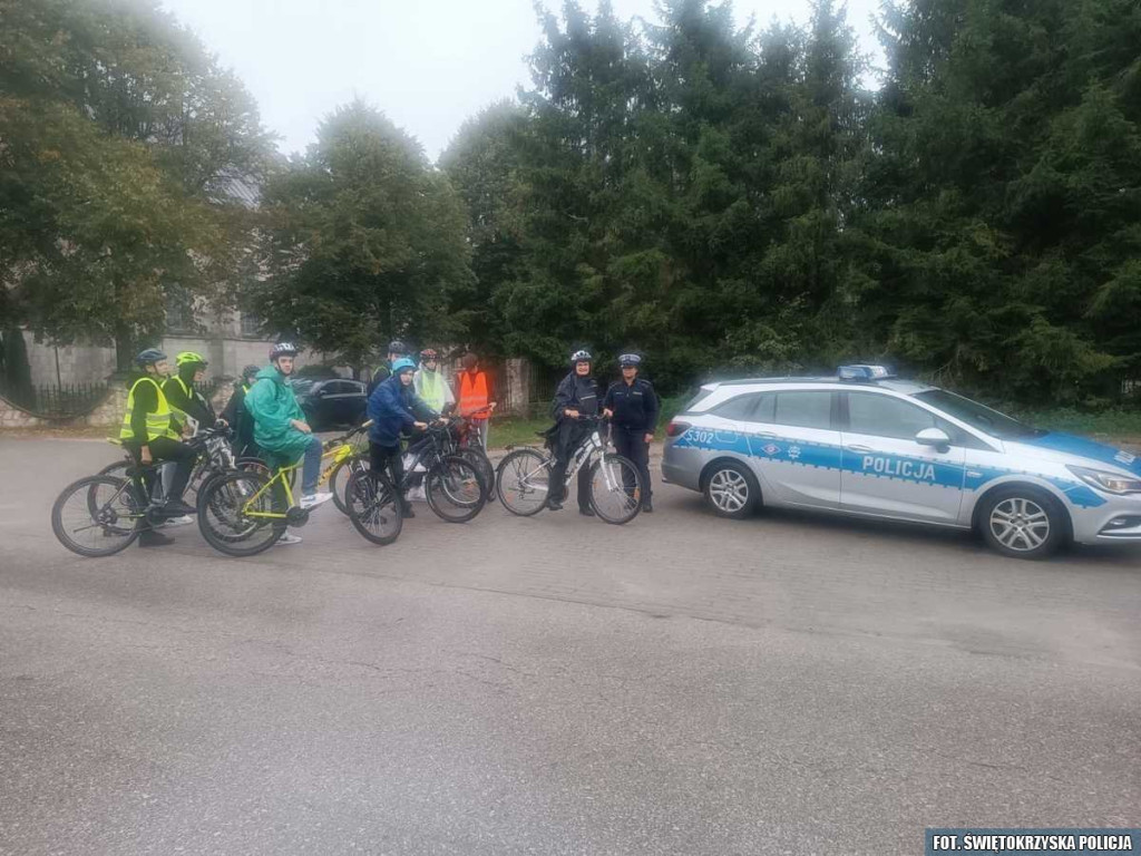 Bezpieczna droga do szkoły. Policjanci edukują w przedszkolach i szkołach