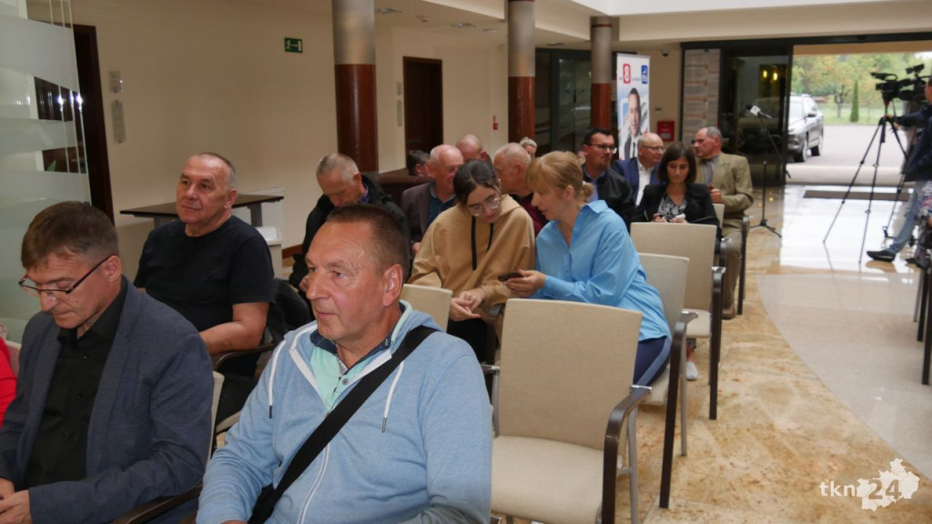 Adam Bielan i Michał Cieślak na otwartym spotkaniu w Końskich [wideo, zdjęcia]