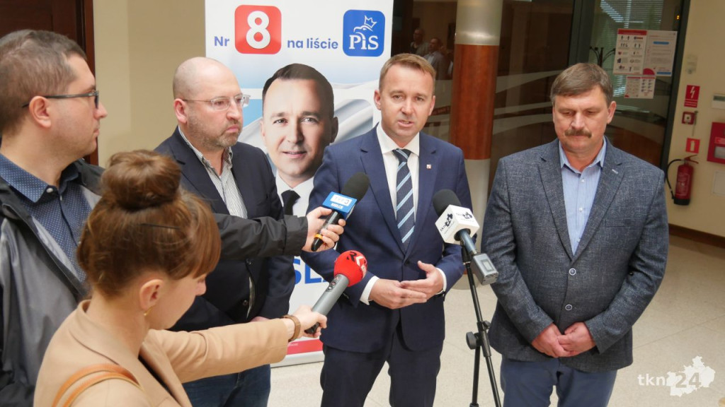 Adam Bielan i Michał Cieślak na otwartym spotkaniu w Końskich [wideo, zdjęcia]
