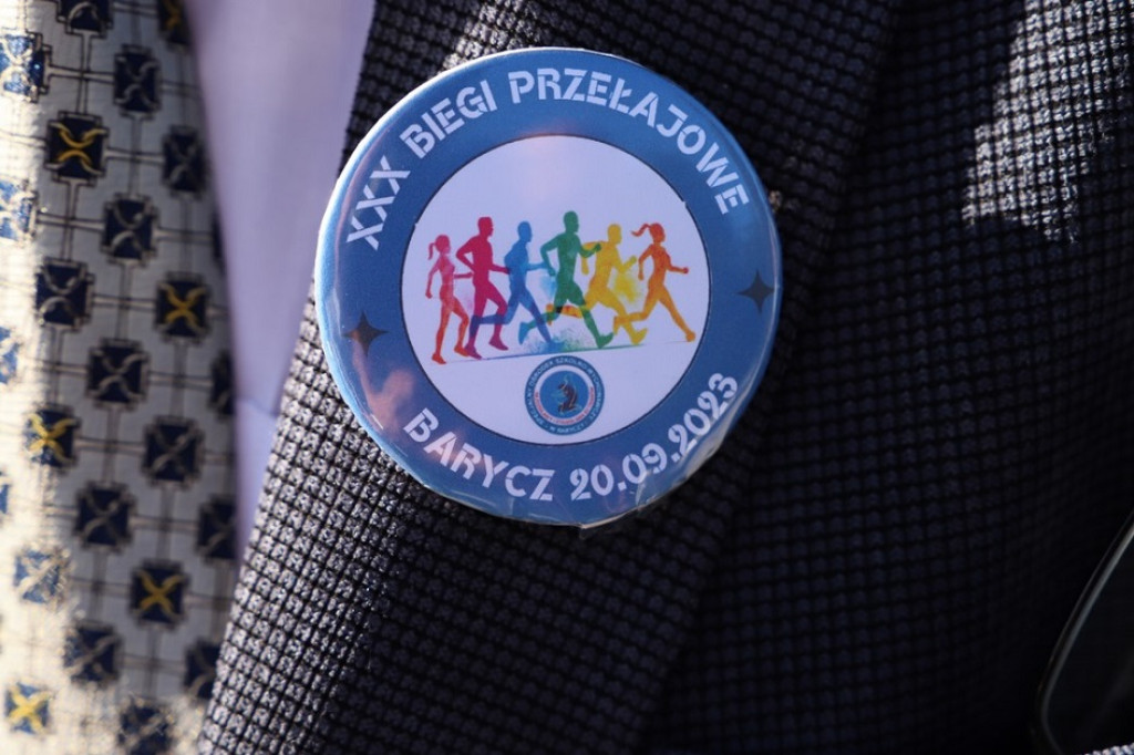 Rywalizowali w biegach przełajowych w Baryczy [zdjęcia]