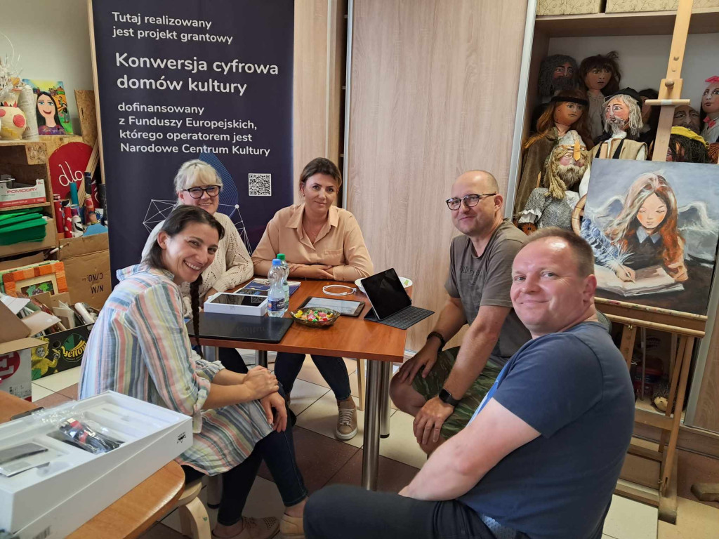 Szkolili pracowników i doposażyli jednostkę kultury w Gowarczowie [zdjęcia]