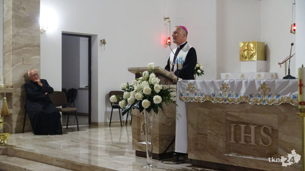 Pod opieką Archaniołów wędrowali nocą do Sanktuarium w Czarnej [wideo, zdjęcia]