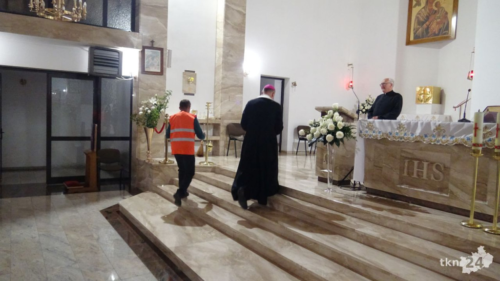 Pod opieką Archaniołów wędrowali nocą do Sanktuarium w Czarnej [wideo, zdjęcia]