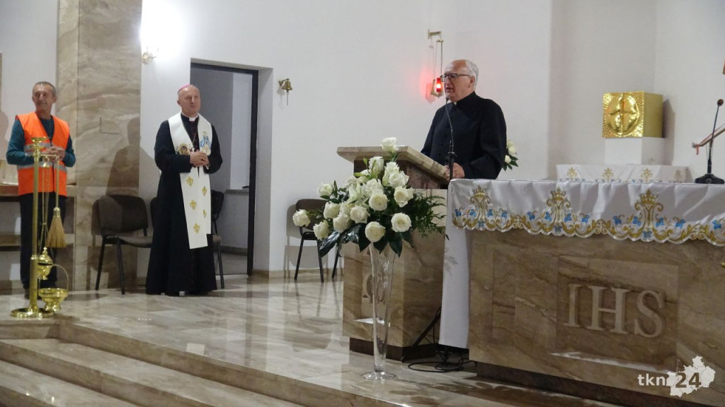Pod opieką Archaniołów wędrowali nocą do Sanktuarium w Czarnej [wideo, zdjęcia]