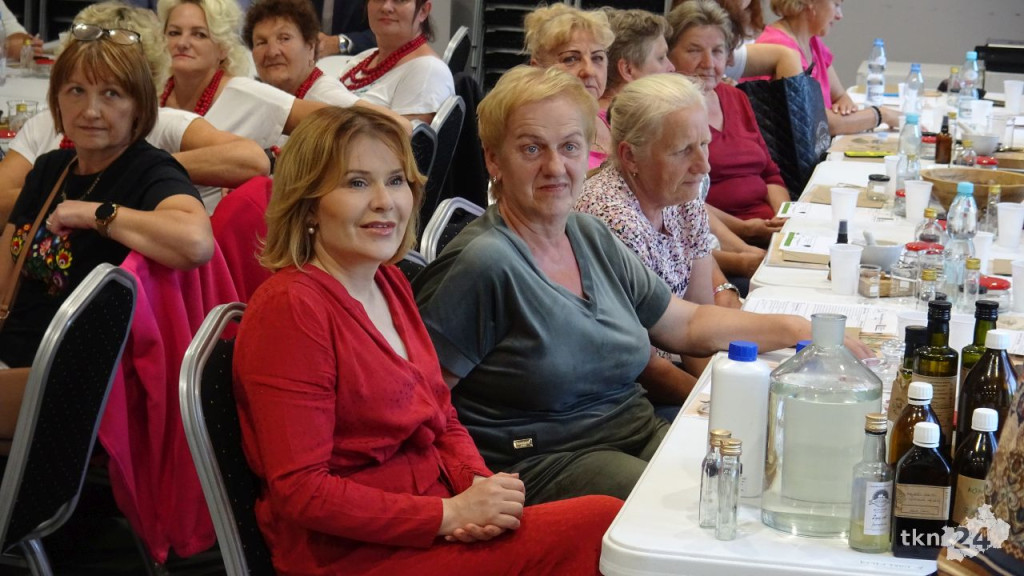 Warsztaty kosmetyczne z minister Krupką w Końskich [wideo, zdjęcia]