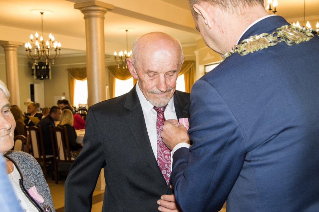 Złote Gody w Miedzierzy. Wręczono medale 10 parom [zdjęcia]