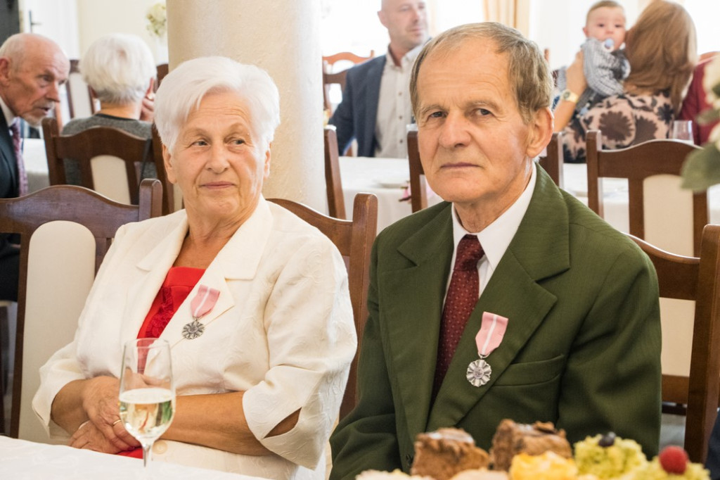 Złote Gody w Miedzierzy. Wręczono medale 10 parom [zdjęcia]