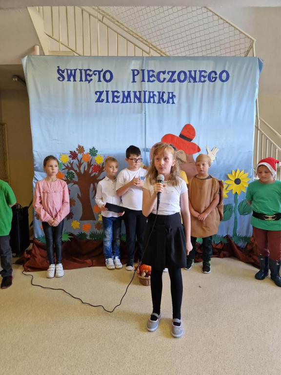 Szkoła w Kłucku świętowała i pomagała [zdjęcia]