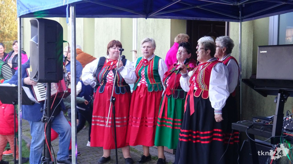 Sołecki festyn z rolniczym celebrytą i z posłem w Rogowie [wideo, zdjęcia]