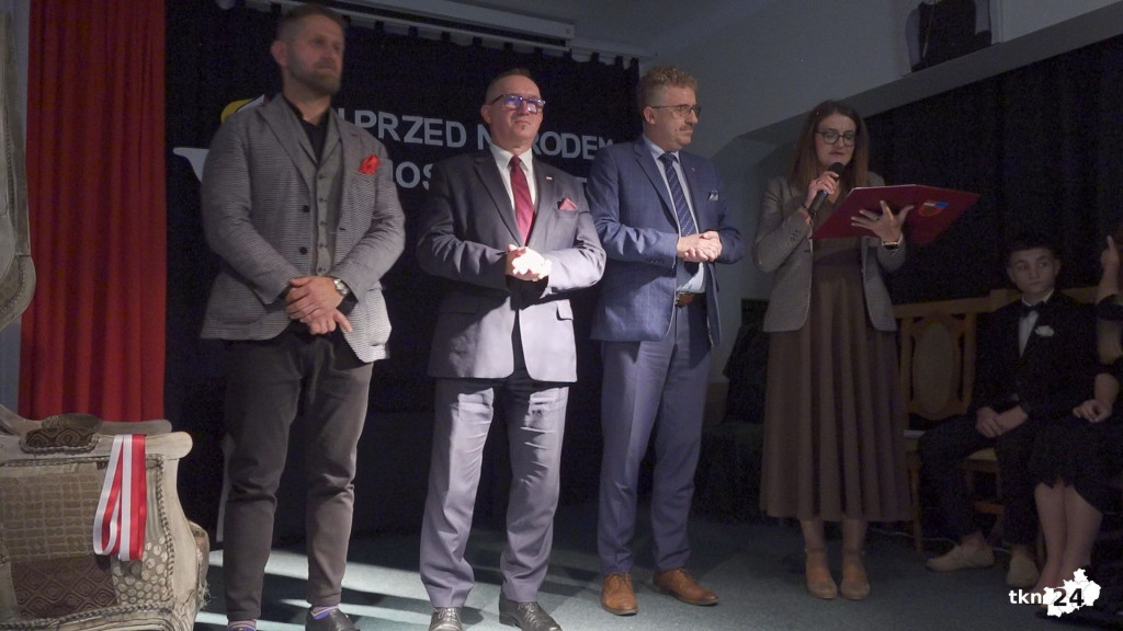 Nagrody i medale dla nauczycieli. Powiat świętował Dzień Edukacji Narodowej [wideo, zdjęcia]