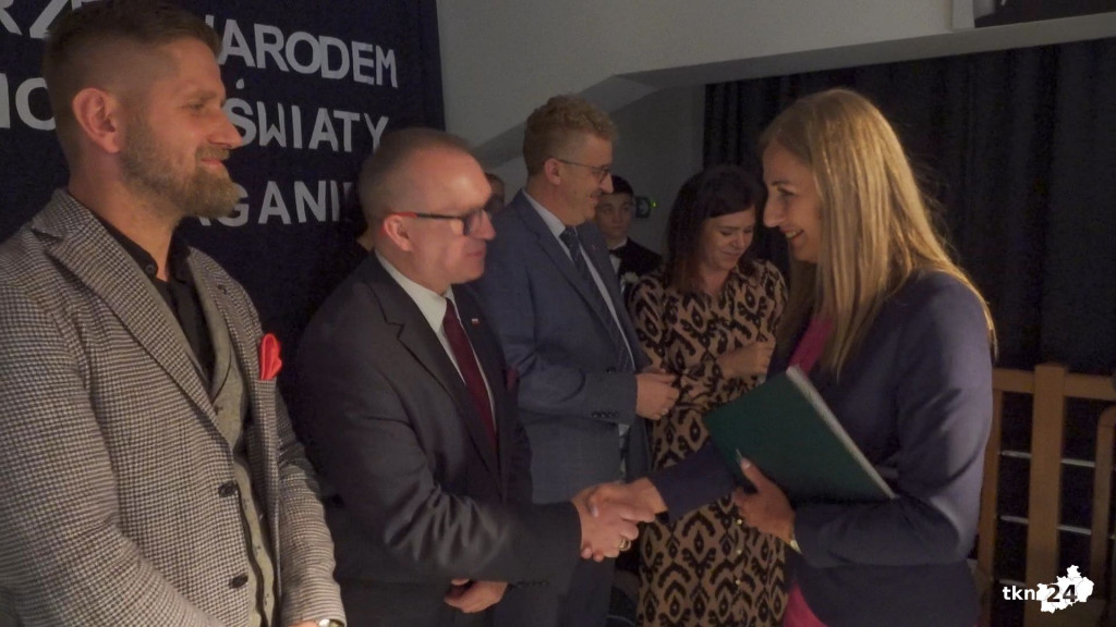 Nagrody i medale dla nauczycieli. Powiat świętował Dzień Edukacji Narodowej [wideo, zdjęcia]