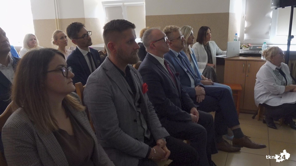 Nagrody i medale dla nauczycieli. Powiat świętował Dzień Edukacji Narodowej [wideo, zdjęcia]