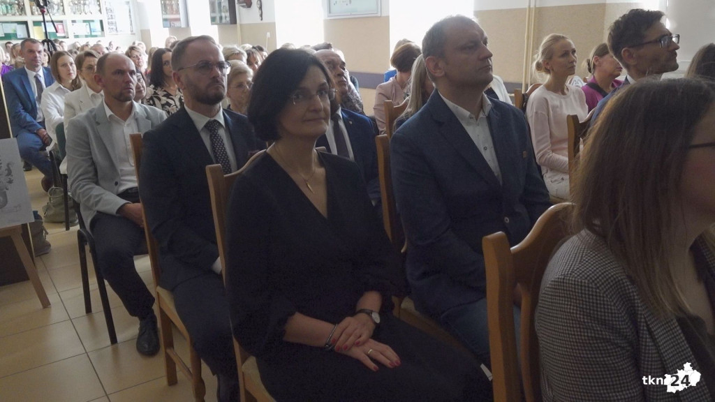 Nagrody i medale dla nauczycieli. Powiat świętował Dzień Edukacji Narodowej [wideo, zdjęcia]