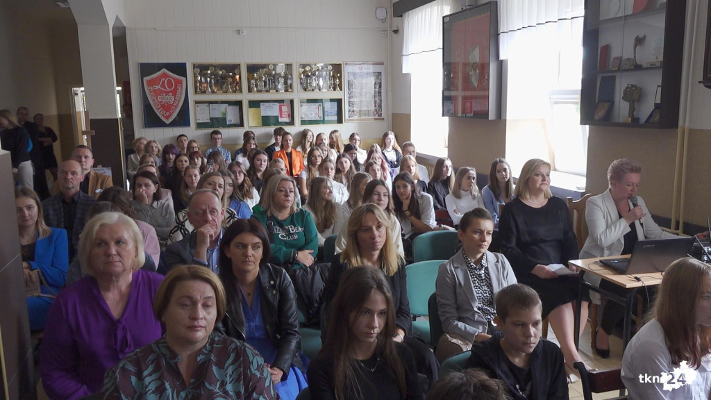 Nagrody i medale dla nauczycieli. Powiat świętował Dzień Edukacji Narodowej [wideo, zdjęcia]