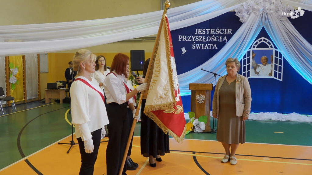 Szkoła w Królewcu ma już imię św. Jana Pawła II [wideo, zdjęcia]
