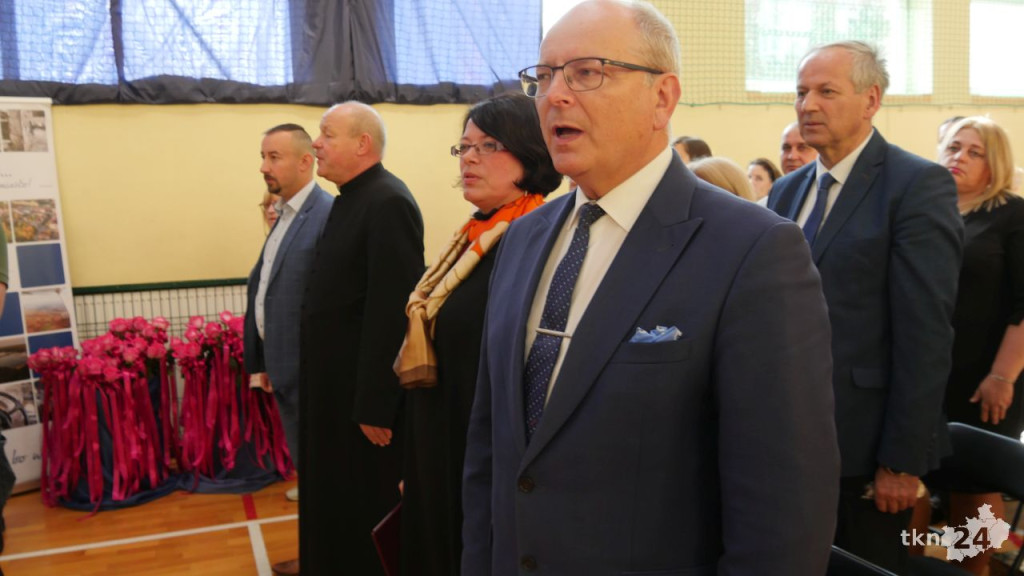 Podwójne święto edukacji. Dzień Nauczyciela i 60 lat Szkoły w Kazanowie [wideo,  zdjęcia]