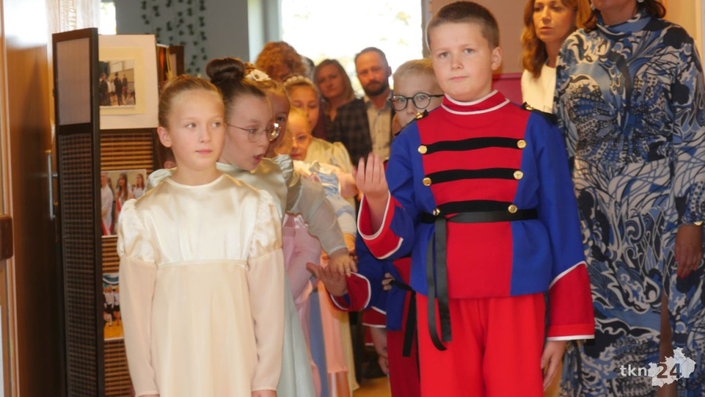 Podwójne święto edukacji. Dzień Nauczyciela i 60 lat Szkoły w Kazanowie [wideo,  zdjęcia]