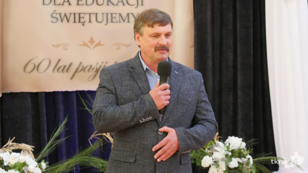 Podwójne święto edukacji. Dzień Nauczyciela i 60 lat Szkoły w Kazanowie [wideo,  zdjęcia]