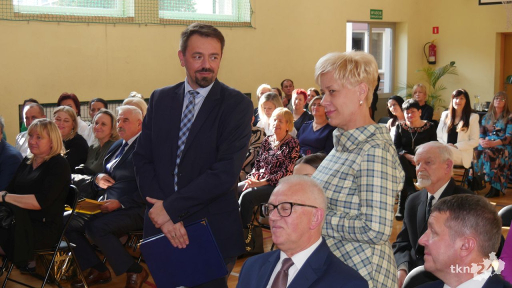 Podwójne święto edukacji. Dzień Nauczyciela i 60 lat Szkoły w Kazanowie [wideo,  zdjęcia]