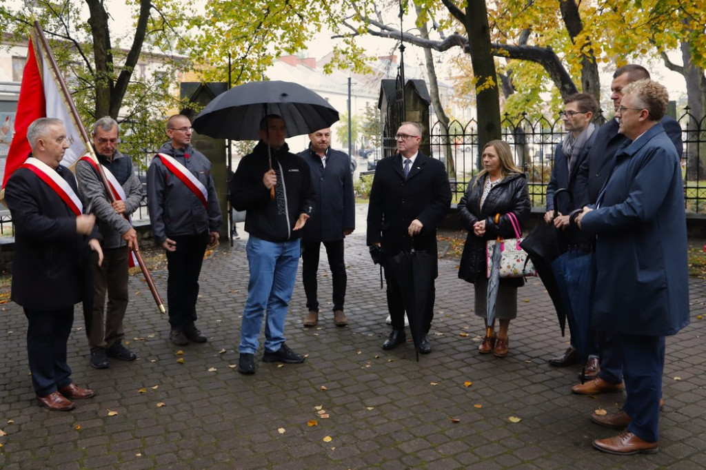 Złożyli hołd bł. ks. Jerzemu Popiełuszce [zdjęcia]
