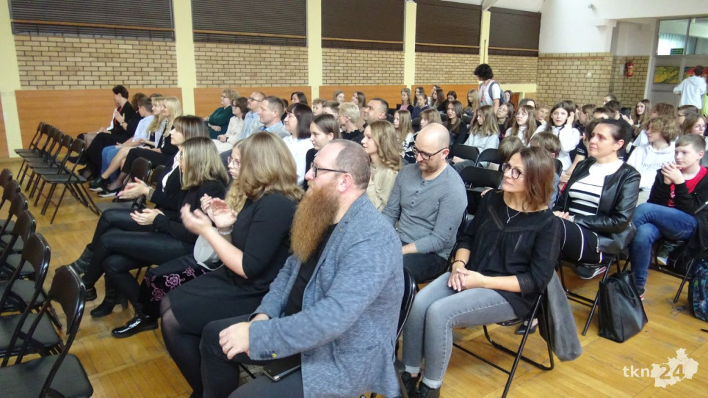Burmistrz Końskich nagrodził najlepszych uczniów [wideo, zdjęcia]