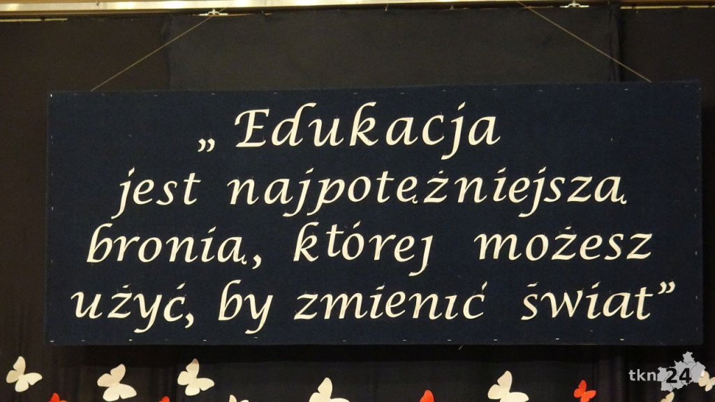Burmistrz Końskich nagrodził najlepszych uczniów [wideo, zdjęcia]