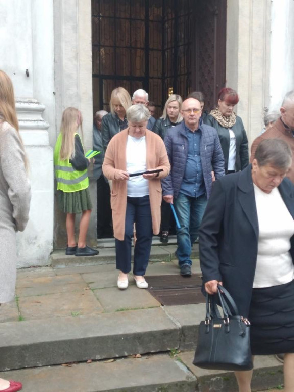 Uczniowie z Kazanowa biorą udział w konkursie `Odblaskowa szkoła`