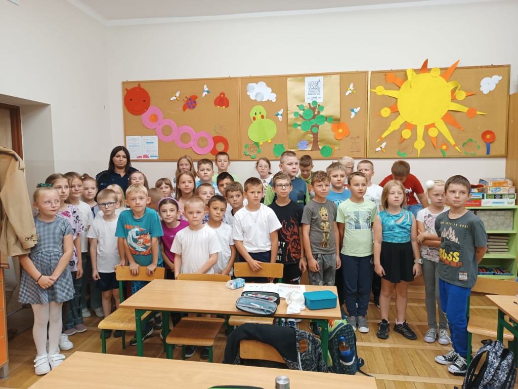 Uczniowie z Kazanowa biorą udział w konkursie `Odblaskowa szkoła`
