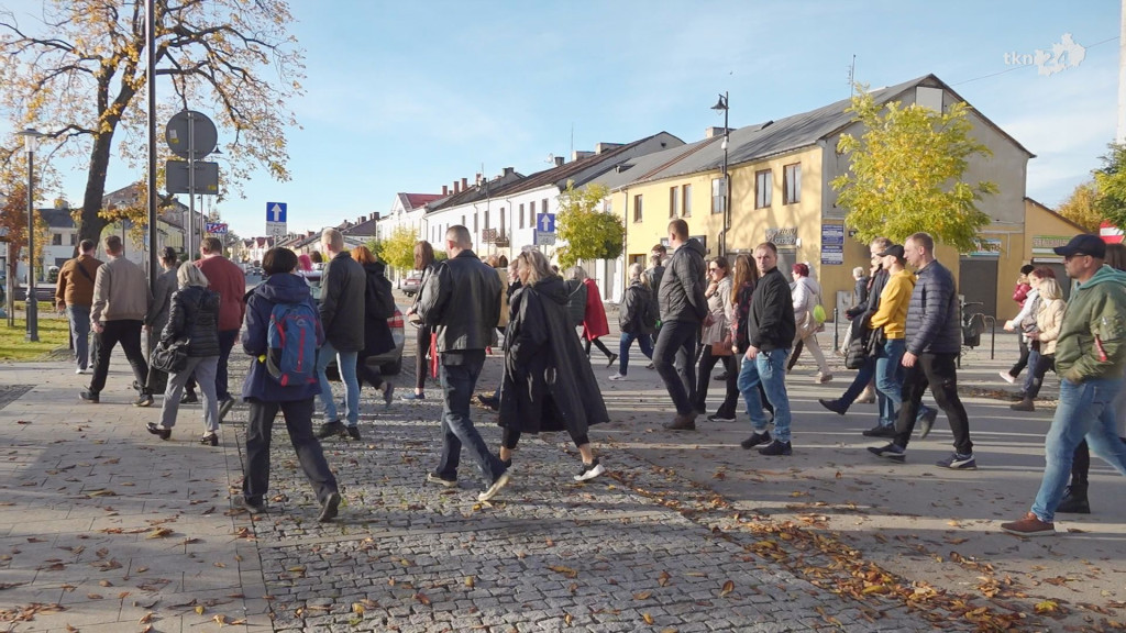 Duże zainteresowanie spacerem `Śladami koneckich Żydów` [wideo, zdjęcia]