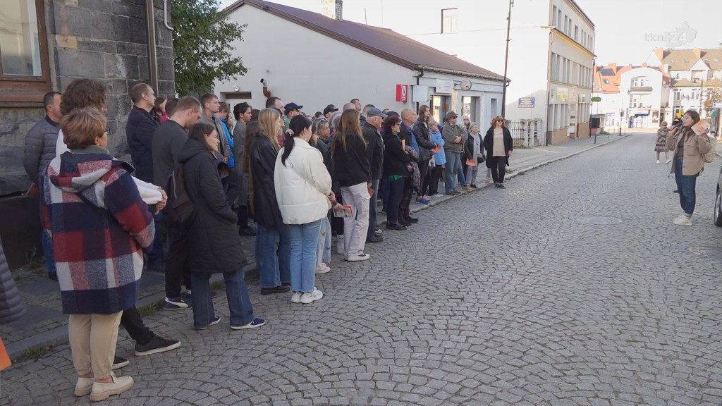 Duże zainteresowanie spacerem `Śladami koneckich Żydów` [wideo, zdjęcia]