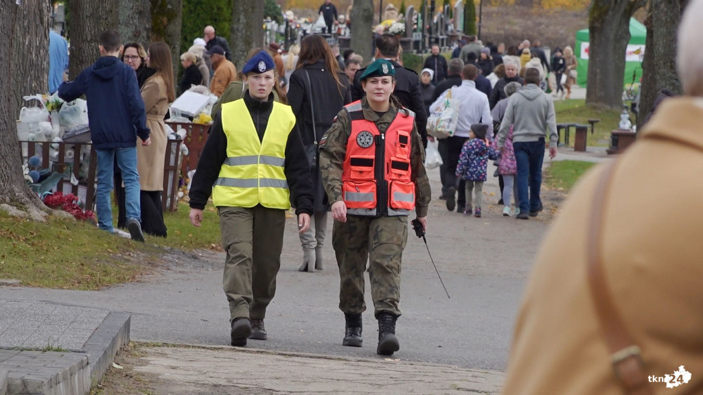 Wszystkich Świętych 2023 w Końskich i na Konecczyźnie [wideo, zdjęcia]