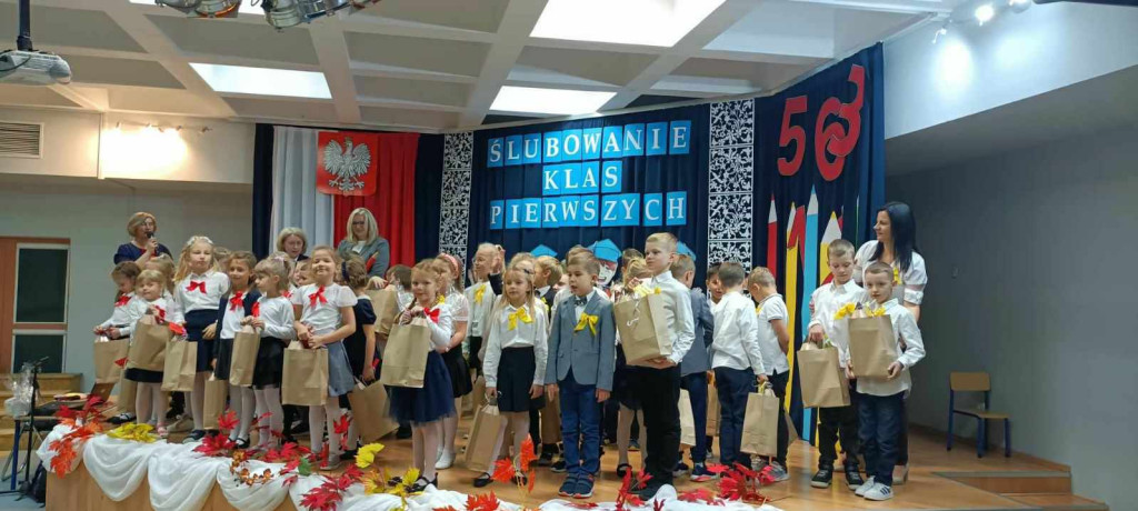 Dzieci ślubowały w Stadnickiej Woli. Wzruszający początek edukacyjnej podróży