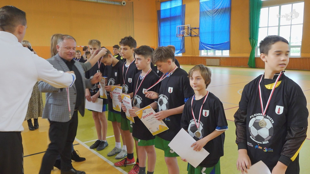 Integracja i rywalizacja. Piłkarski turniej w Radoszycach [wideo, zdjęcia]